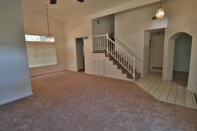 Building Photo - 514 E Coral Point