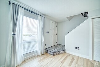 Building Photo - 11912 Cypress Hill Cir
