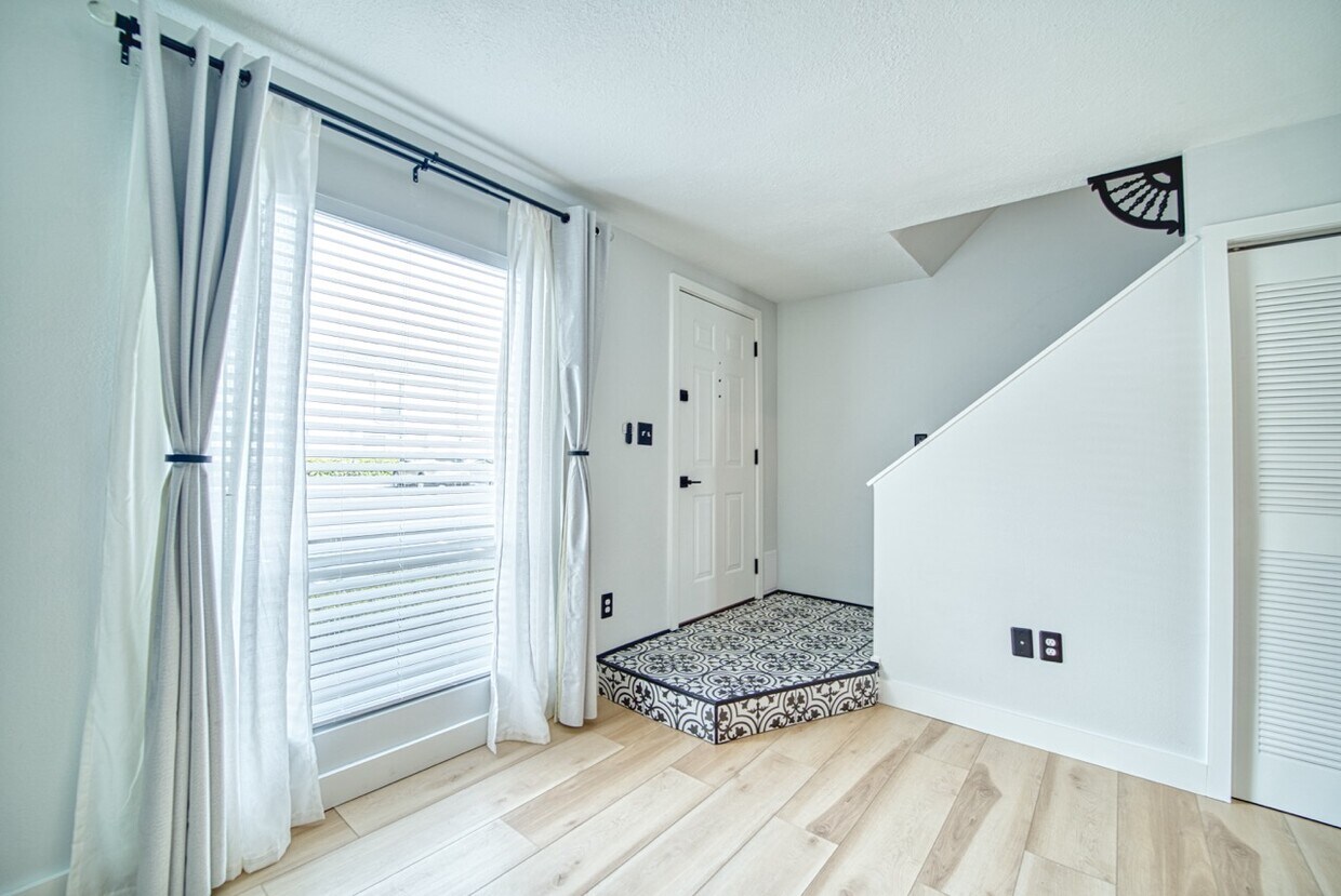 Foto principal - 11912 Cypress Hill Cir