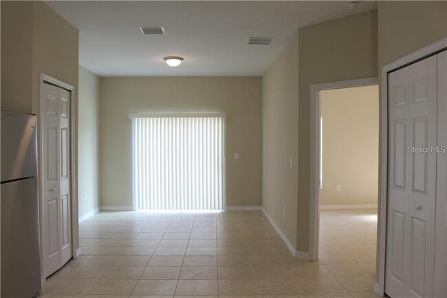 Foto del edificio - 833 Grantham Dr