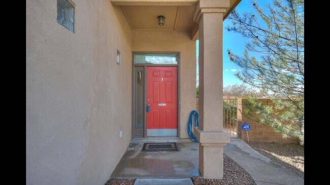 Building Photo - Available Now! Beautiful 3 Bedroom/2 Bathroom Home in Northeast Albuquerque