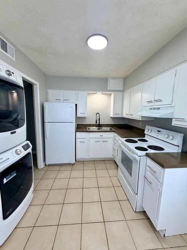 Photo - 104 Dale Ave-1