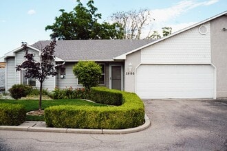 Building Photo - 5980 N Chad Evert Ln