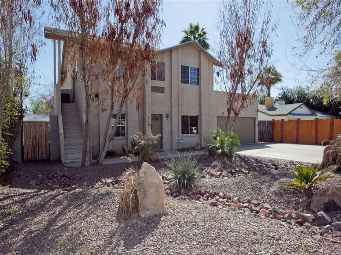 6 bed 5 bath home near ASU - 6 bed 5 bath home near ASU