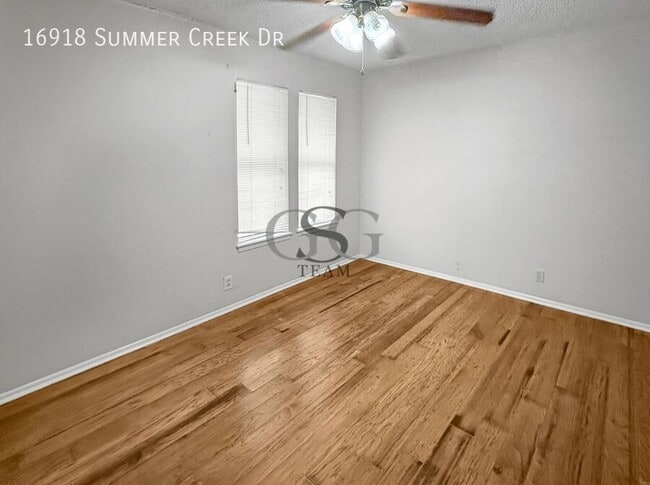 Building Photo - 16918 Summer Creek Dr