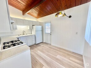 Building Photo - 4429-4431 Manitou Way