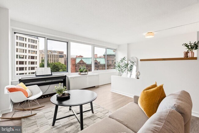 Foto del edificio - 1330 New Hampshire Ave NW