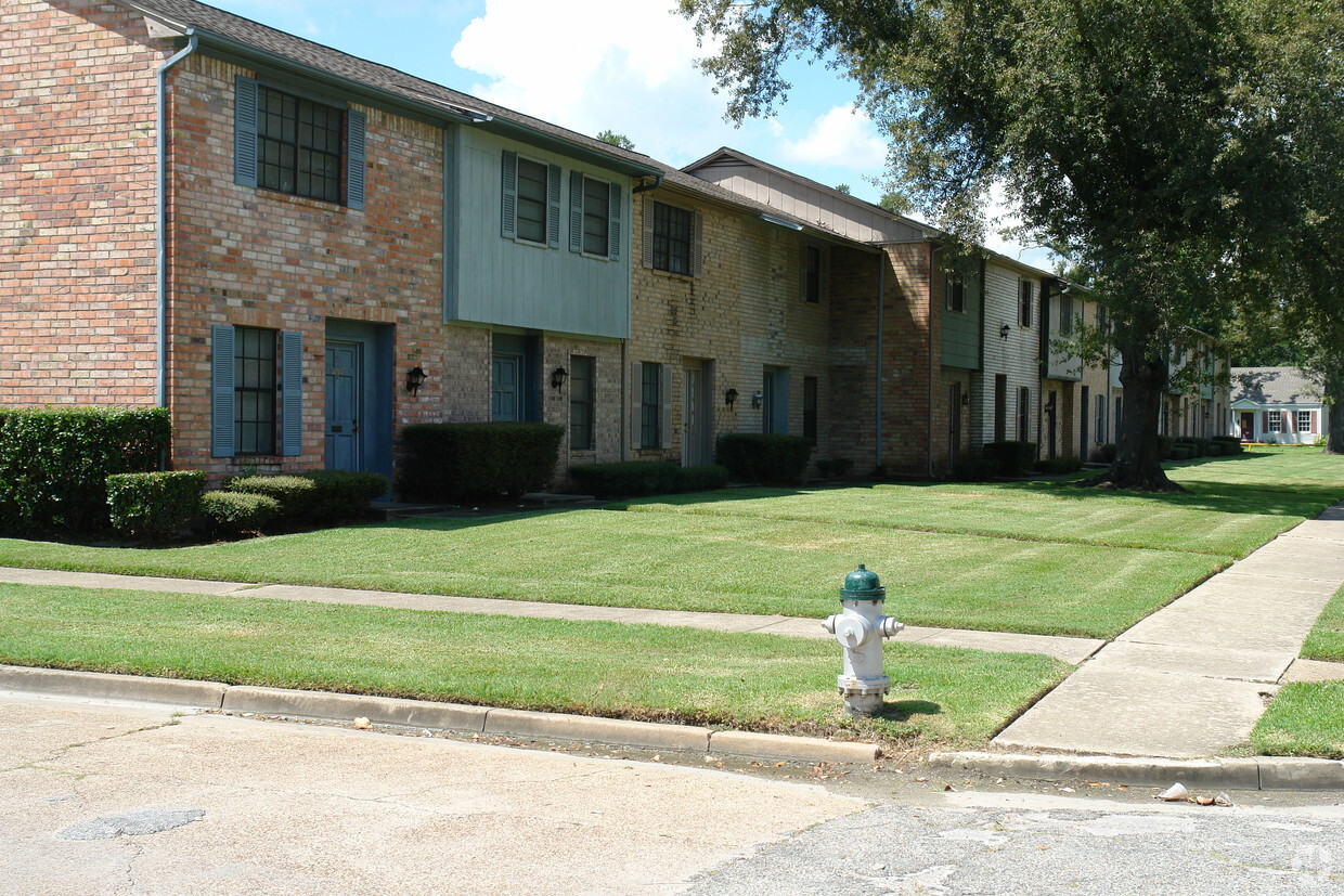 Building Photo - Ashley Square Townhomes