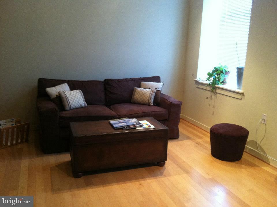 Foto principal - 2639 Boston St