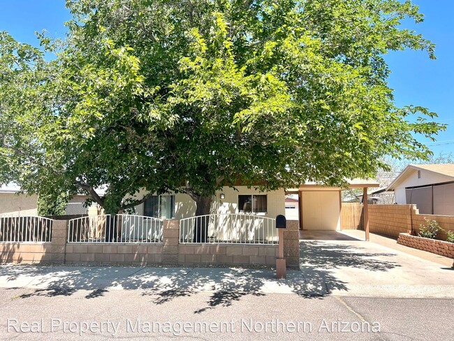 Building Photo - 3 br, 2 bath House - 2119 Davis Ave.