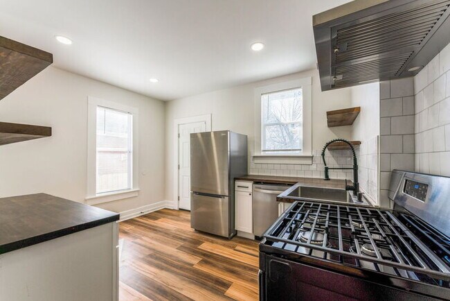 Foto del edificio - 1641 Greenway Ave