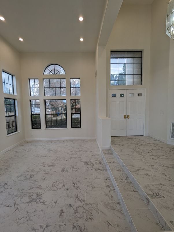Building Photo - 42057 Parkmont Dr