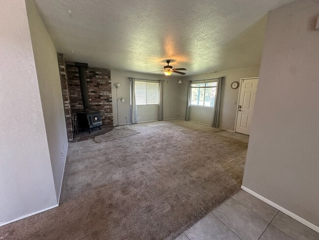 Building Photo - 8285 Buena Vista Ave
