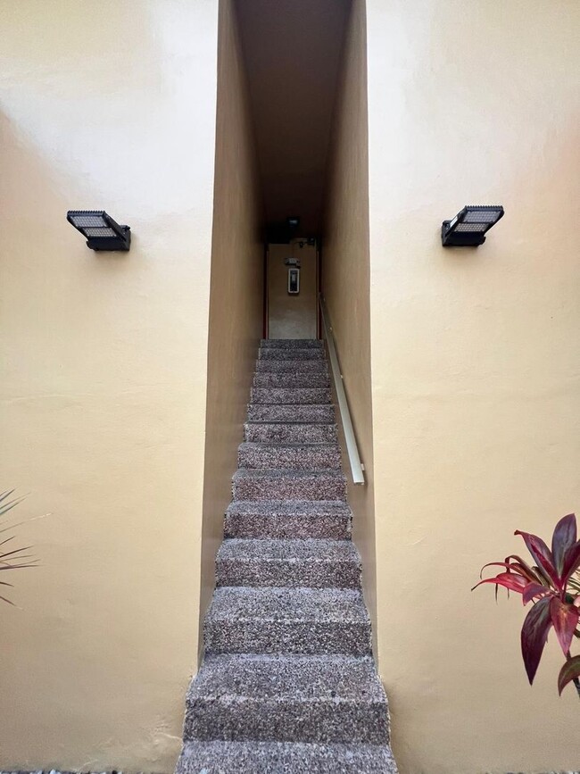 Building Photo - 1912 SW 2nd St