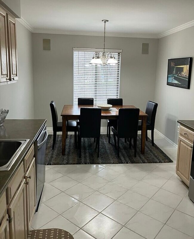 Foto del edificio - 7088 Colonial Oaks