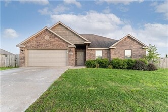 Building Photo - 2091 Eagle Dr