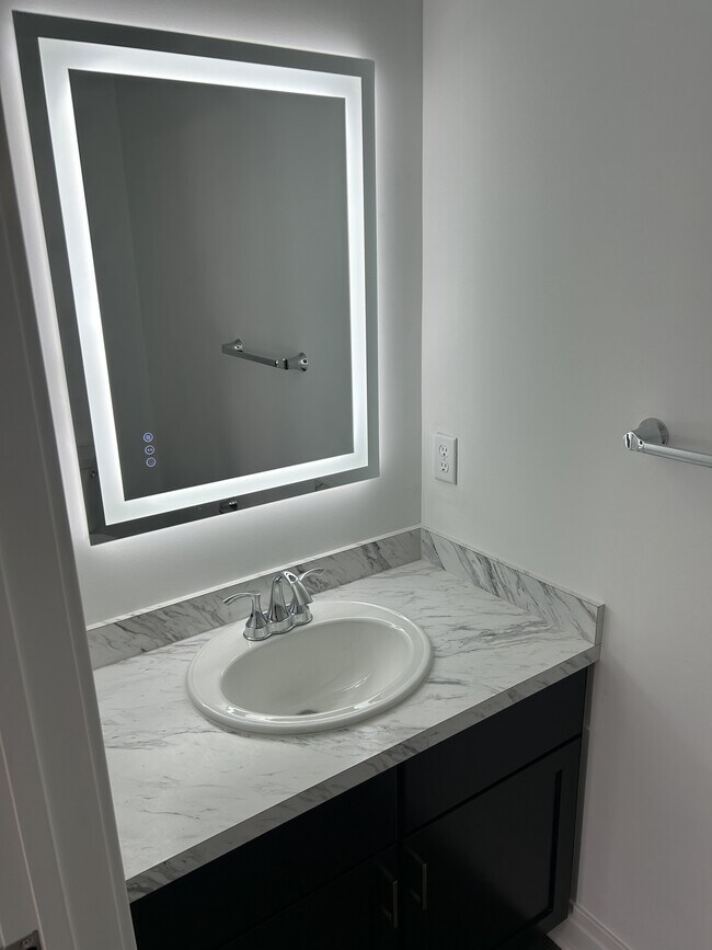 Foto del edificio - 4256 Greenfield Pkwy