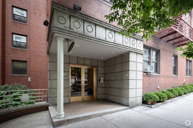 Foto del edificio - 205 W 95th St