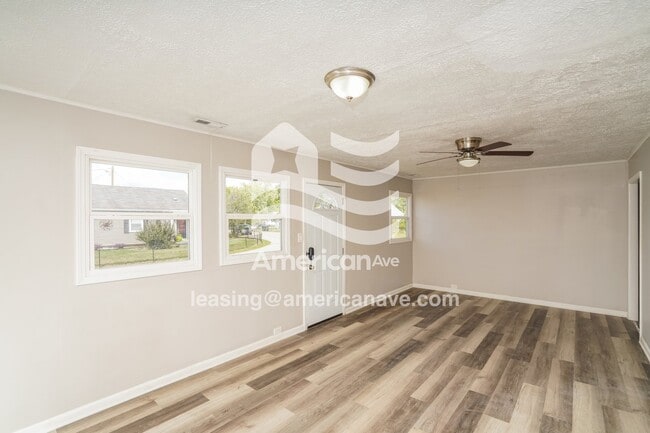 Building Photo - 113 Marshall Dr