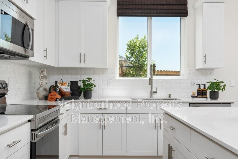 Foto del edificio - 6550 E Carmen Ave