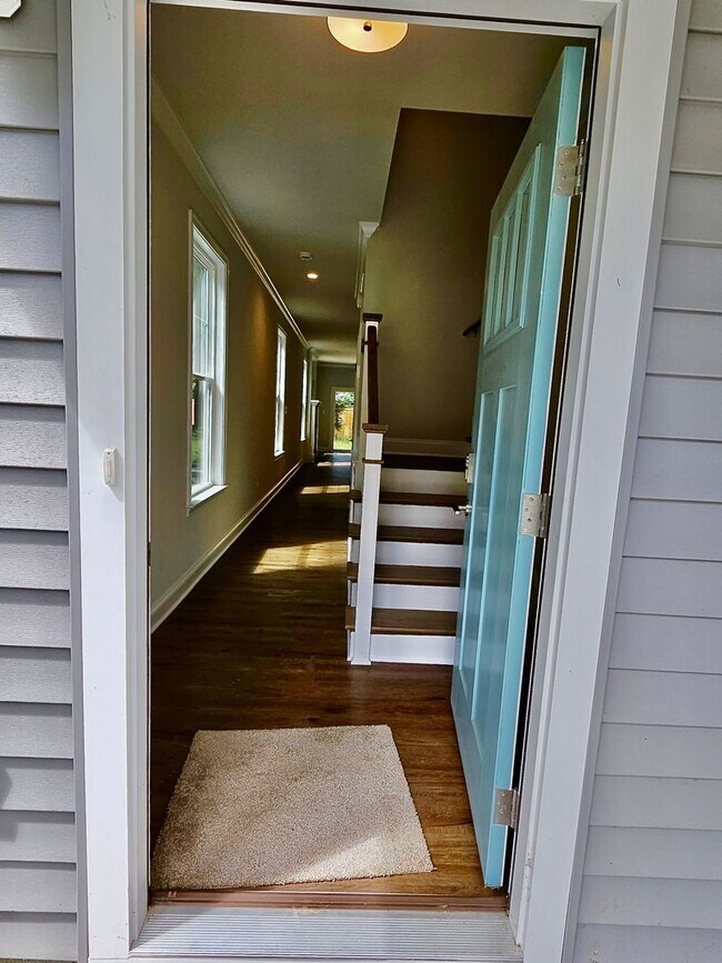Building Photo - NEW Construction 3BR near Lake Lawson!