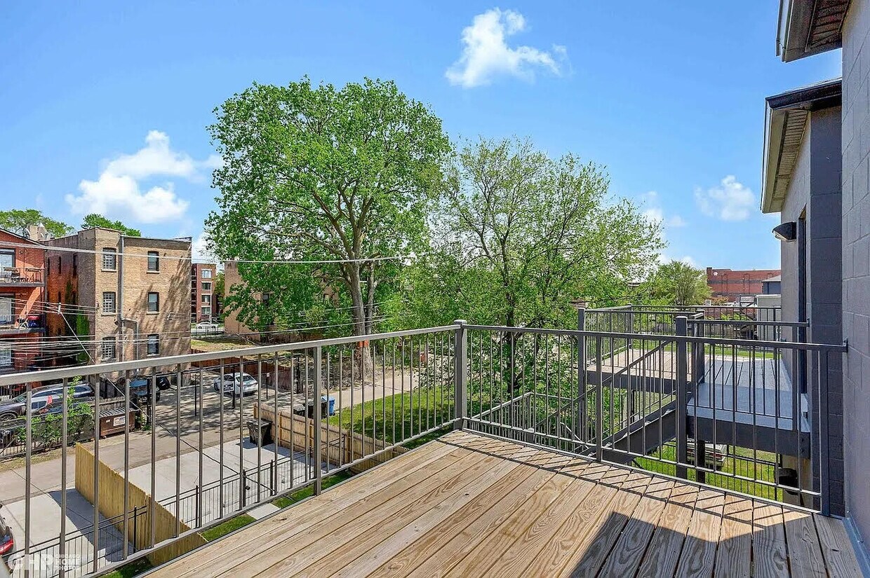 Foto principal - 5201 S Wabash Ave