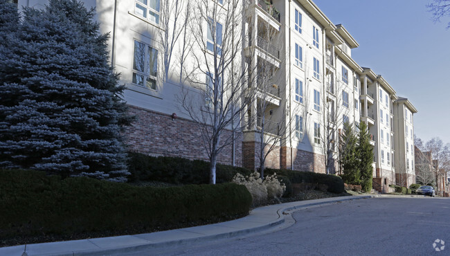 Building Photo - Plaza Pavilion