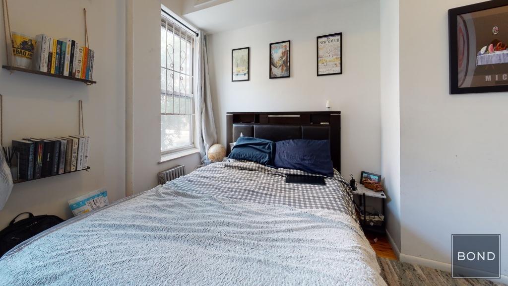 Primary Photo - 322 Second Avenue