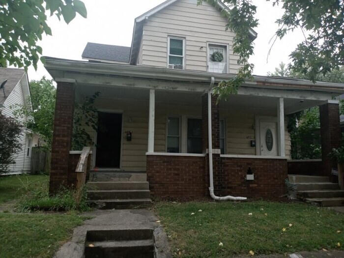 Primary Photo - 1134 Blaine Ave