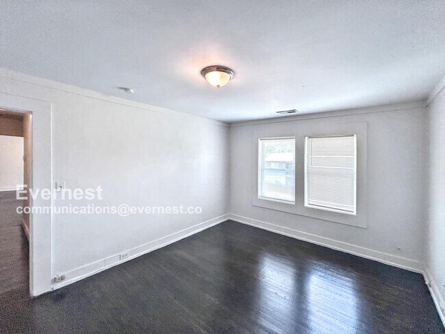 Foto del edificio - 2701 Pike Rd