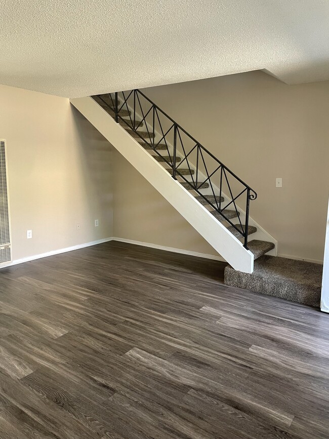 Building Photo - Canyon Edge Townhomes