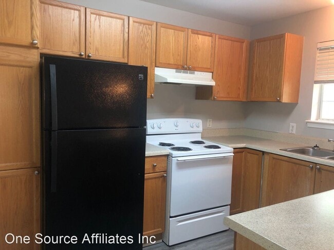 Building Photo - 2 br, 1.5 bath House - 1081 Estes Dr SW #402