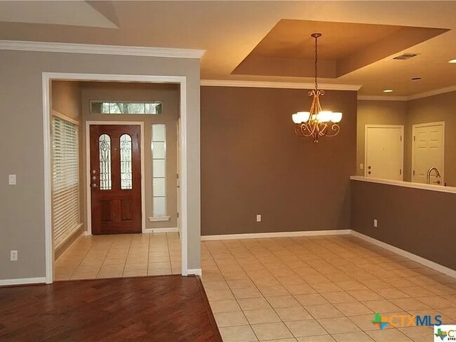 Building Photo - 2614 Fairwood Dr