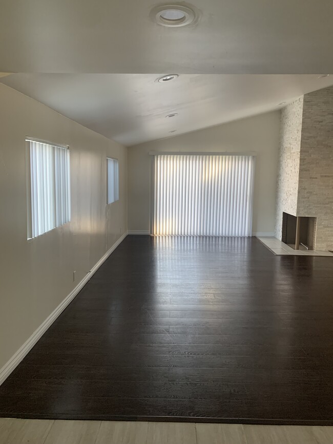 Living Room - 3464 W 54th St