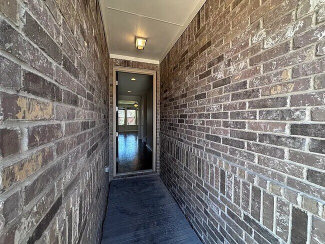Building Photo - 1405 Berlin Ln