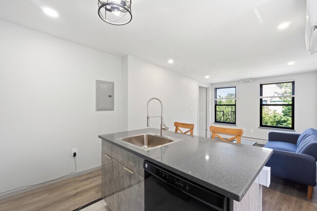 Foto del edificio - 232 1st St
