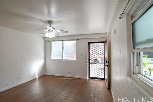 Foto del edificio - 1555 Pensacola St