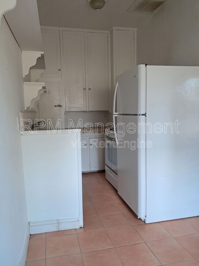 Foto del edificio - 1201 N Orange Grove Ave