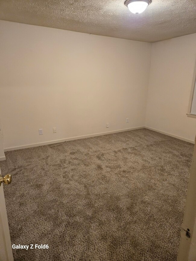 Master Bedroom - 5552 Estates Ct