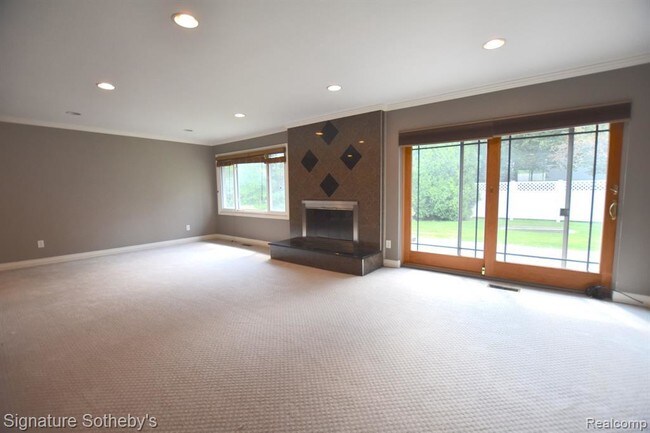 Building Photo - 32036 Red Clover Rd