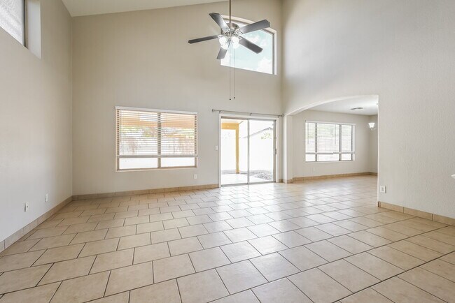Foto del edificio - 14720 W Lamoille Dr