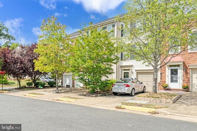 Foto del edificio - 43162 Ivywood Terrace