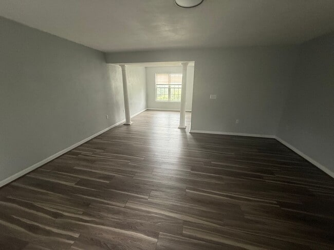 Foto del edificio - 4826 Golfview Dr NE