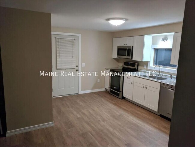 Foto del edificio - 27 Eastern Ave