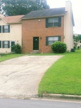 Primary Photo - 916 Holden Ln