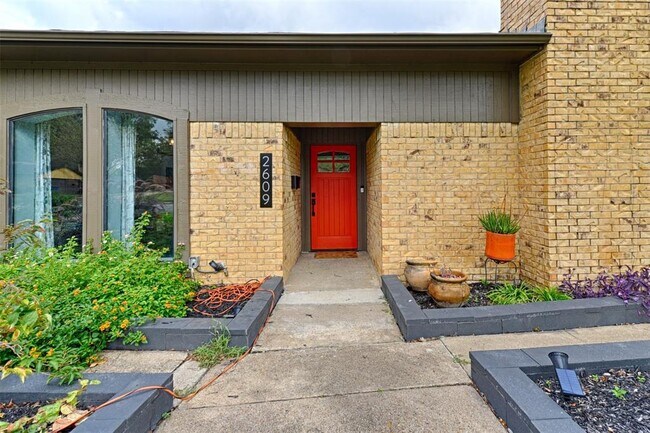 Building Photo - 2609 Country Pl Dr