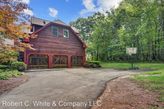 Building Photo - 4 br, 4.5 bath House - 23 Briar Road