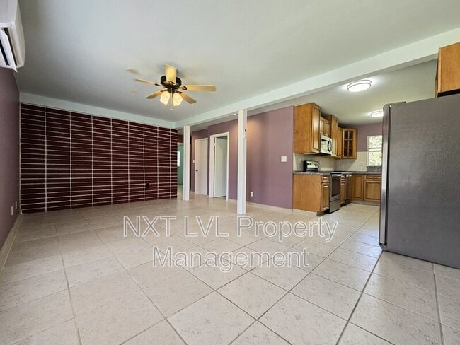 Building Photo - 69 E Mariana Ave