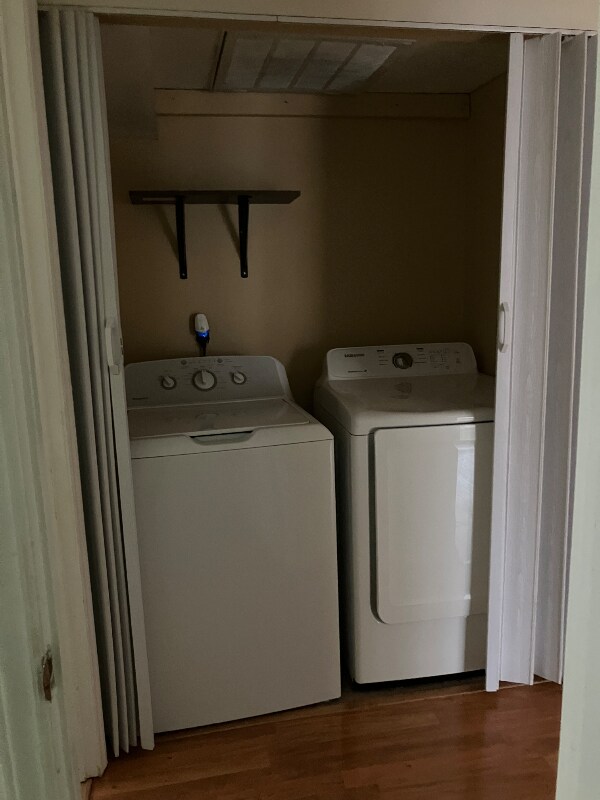 Building Photo - 1718 Hunters Trail