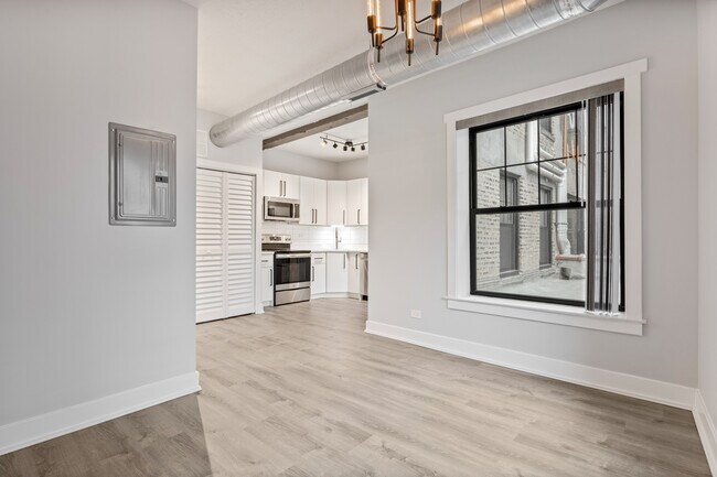 Foto del edificio - 7645 N Sheridan Rd